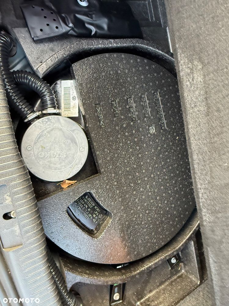 Volkswagen Golf 1.6 Comfortline - 32