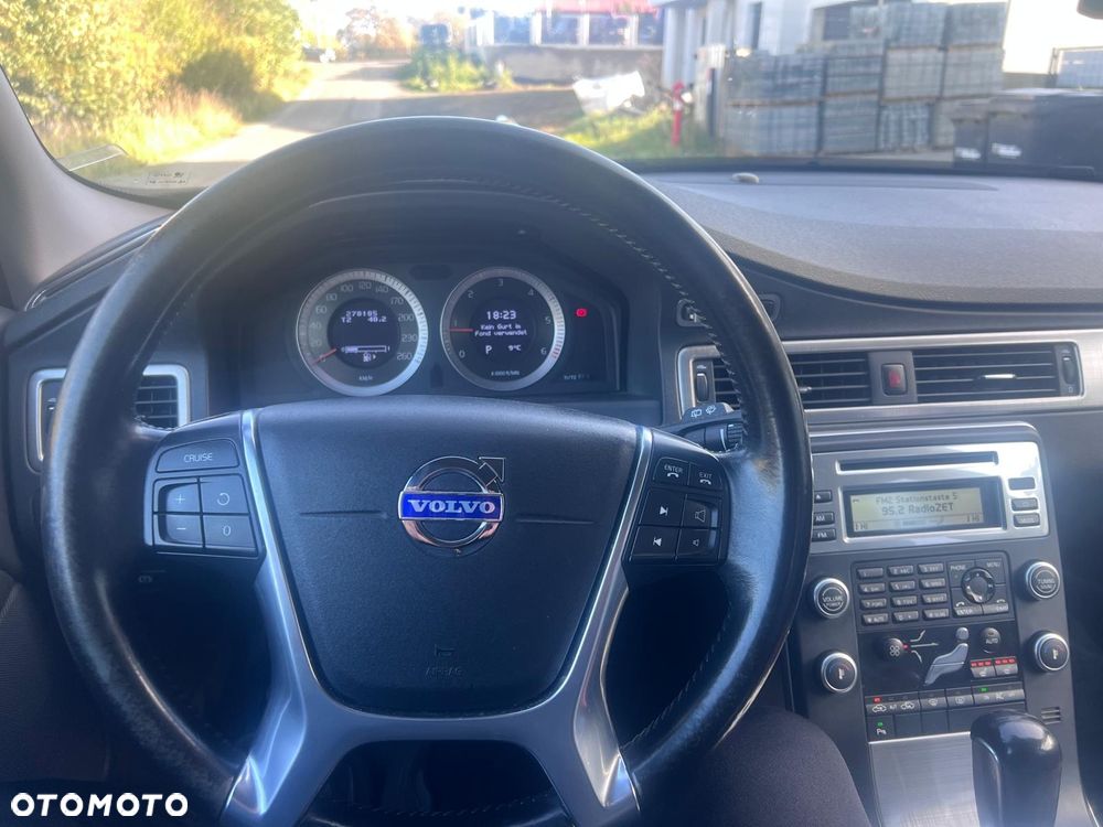Volvo V70 D3 Geartronic Kinetic - 22
