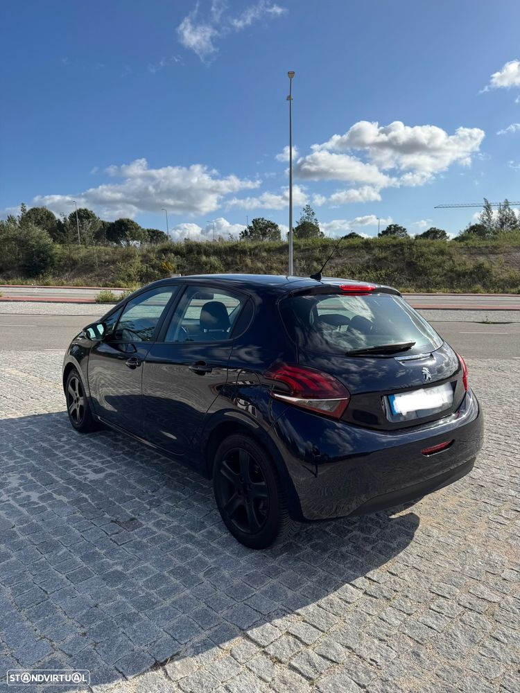 Peugeot 208 BlueHDi 100 Allure - 4