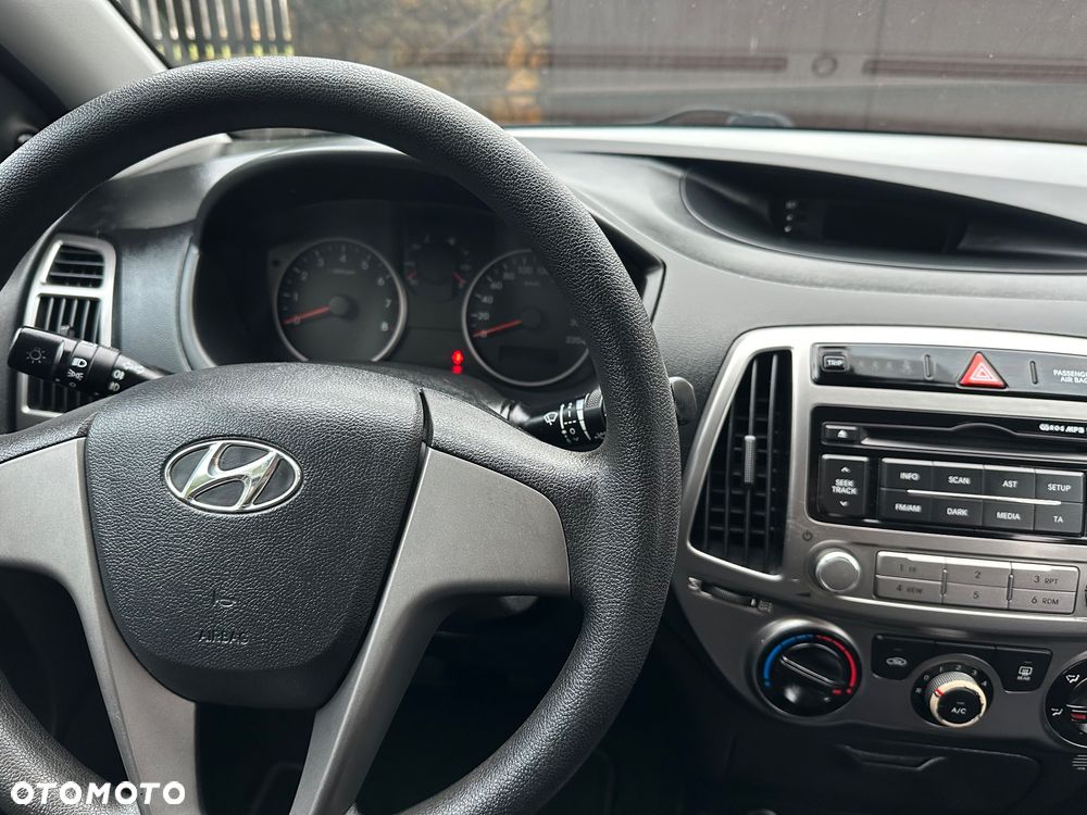 Hyundai i20 1.25 Classic + - 11
