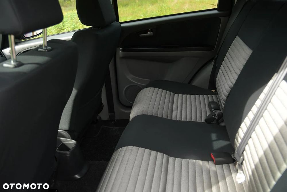 Suzuki SX4 1.6 GLX / Comfort - 26