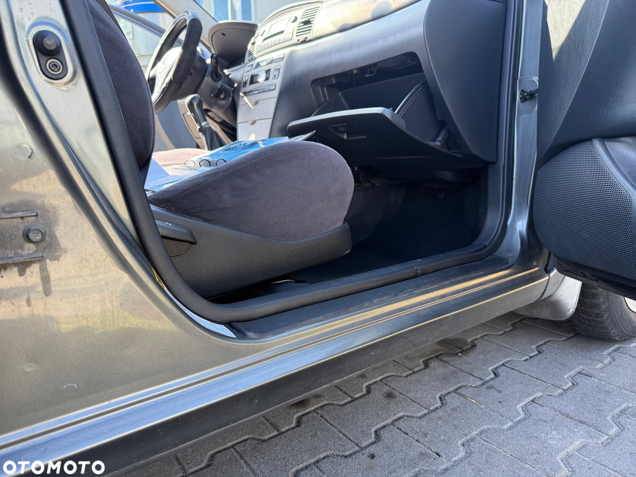 Toyota Corolla 1.6 VVT-i Sol - 8