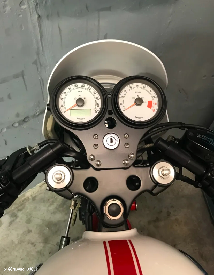 Triumph Thruxton SE - 2