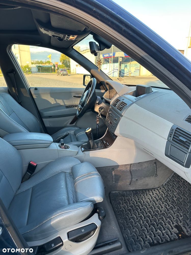 BMW X3 3.0d - 17