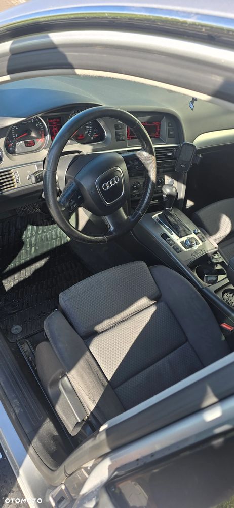 Audi A6 Limousine 2.4 Multitronic - 11