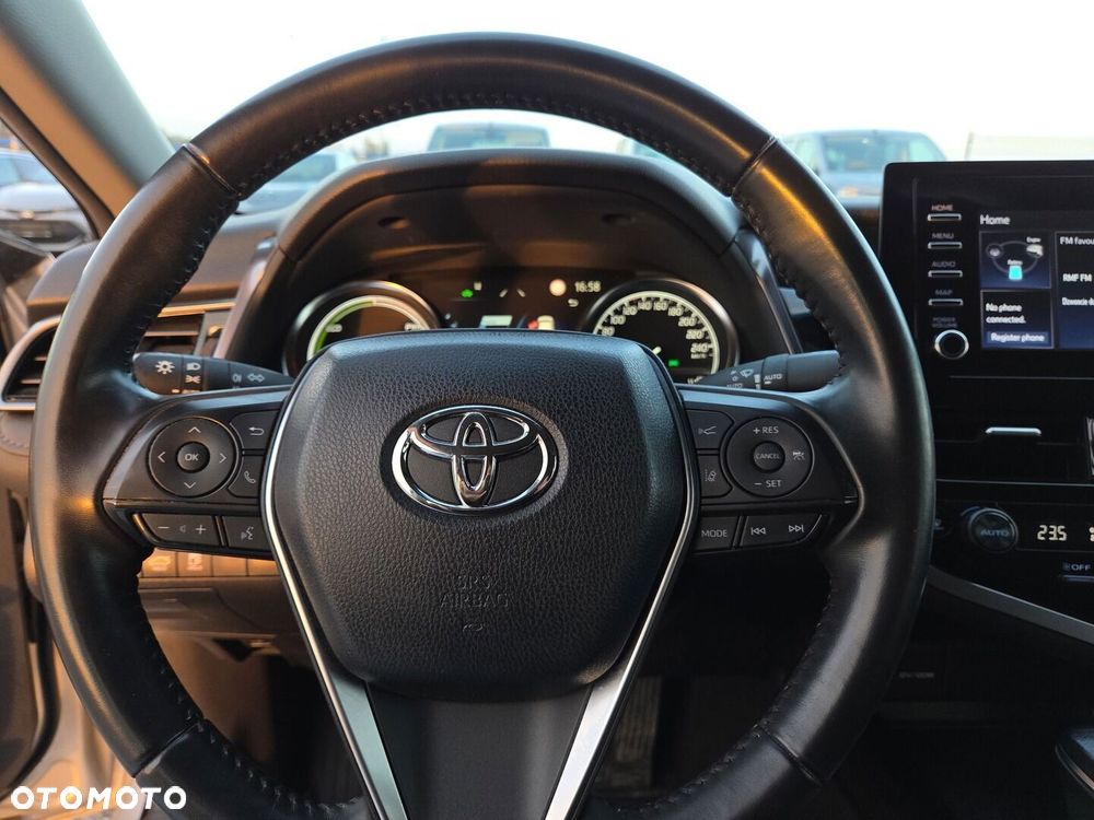 Toyota Camry 2.5 Hybrid Comfort CVT - 18