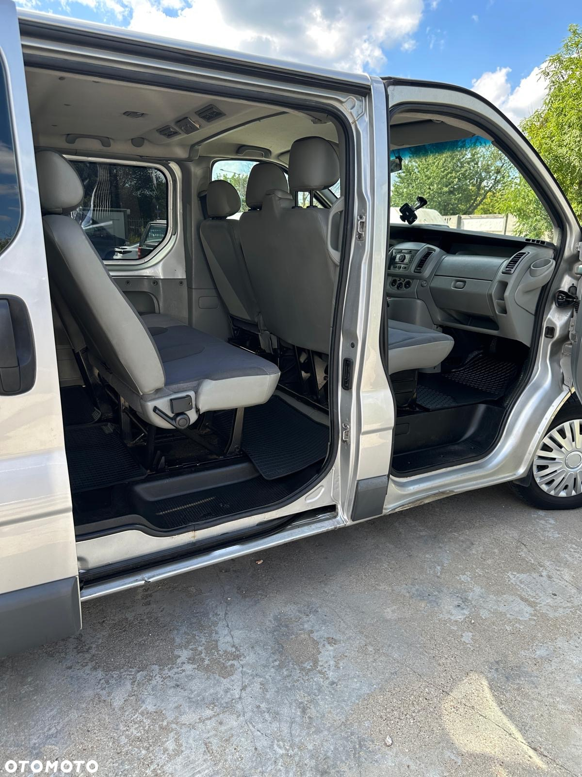 Opel Vivaro - 12