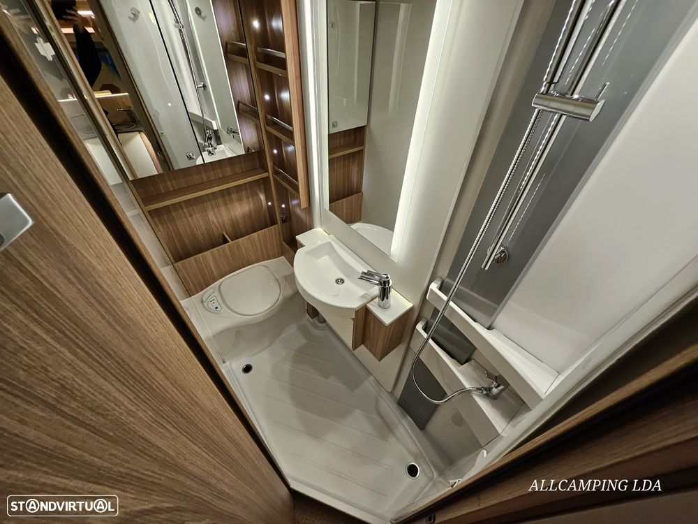 Burstner Delfin CAMA FRANCESA + BASCULANTE - 46