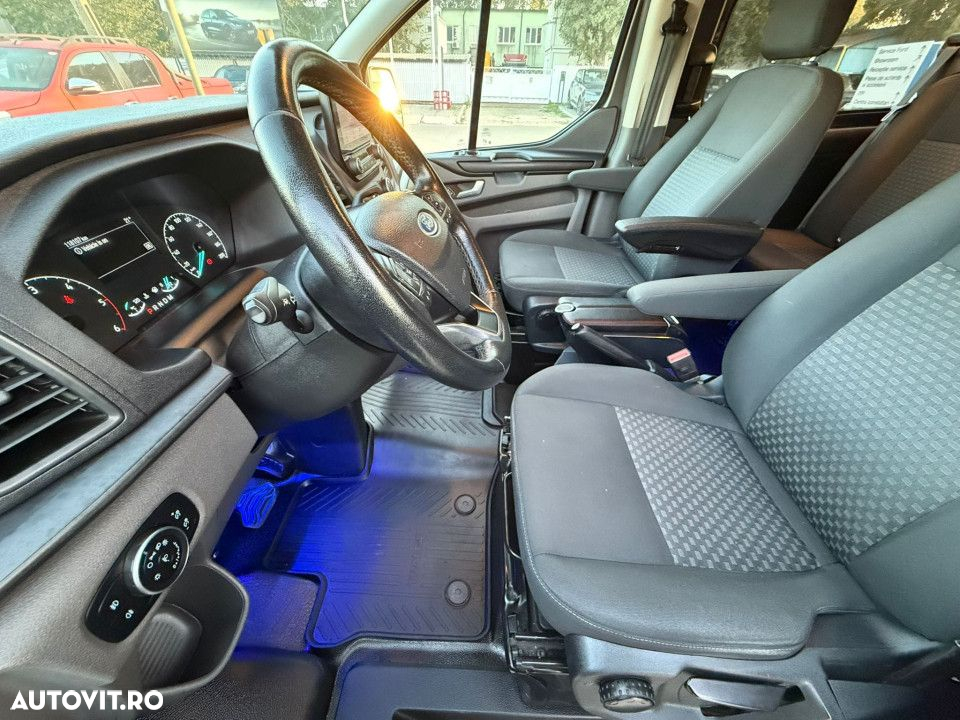 Ford Transit Custom - 11