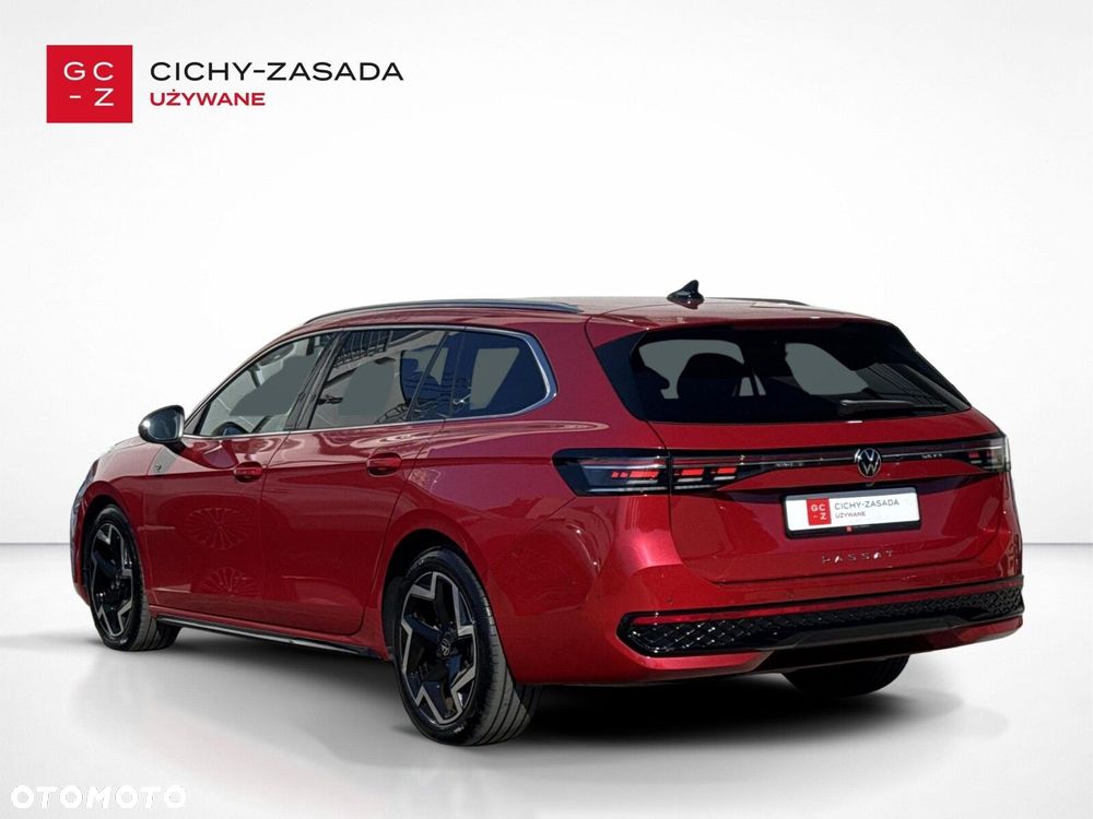 Volkswagen Passat Variant 2.0 TDI SCR R-Line DSG - 3