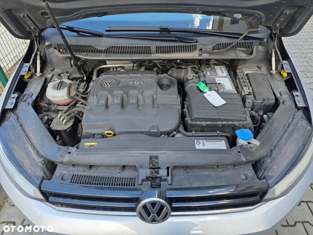 Volkswagen Touran 1.6 TDI SCR (BlueMotion Technology) Comfortline - 6