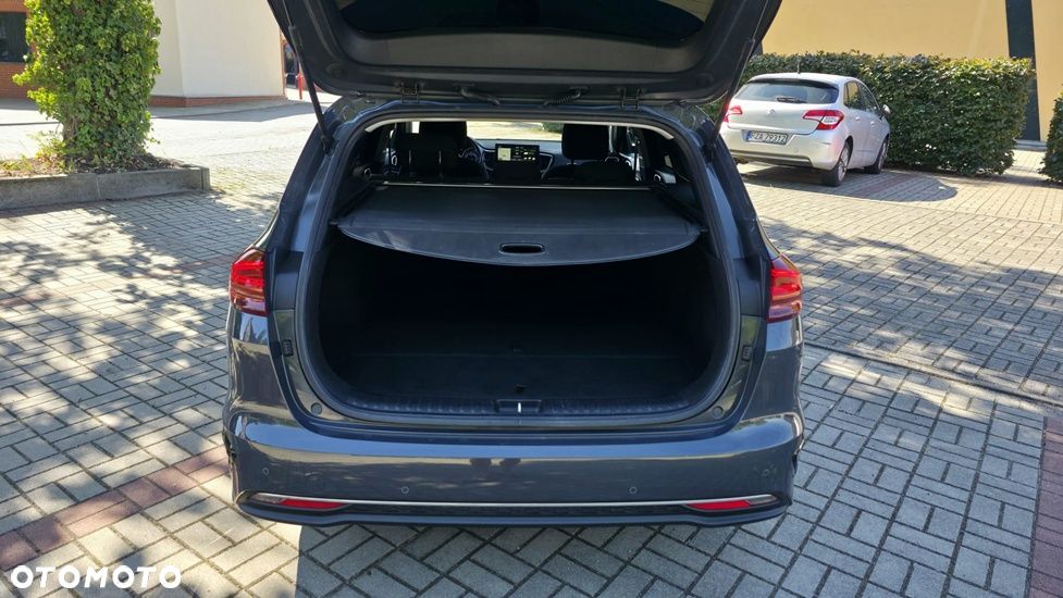 Kia Ceed 1.6 CRDi mHEV Business Line DCT - 20