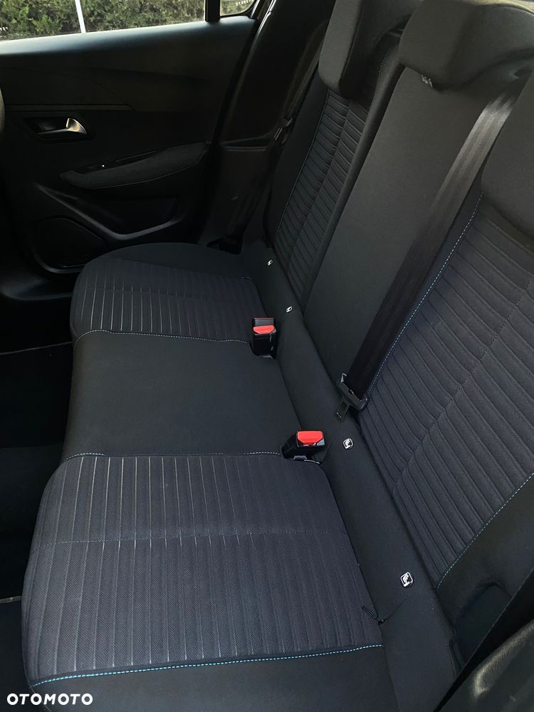 Peugeot 208 PureTech 100 EAT8 Active - 17