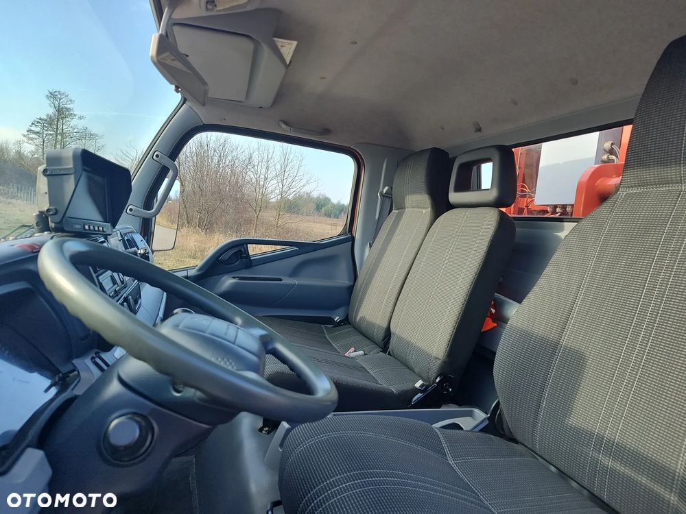Mitsubishi Canter Fuso 7C15 - 11