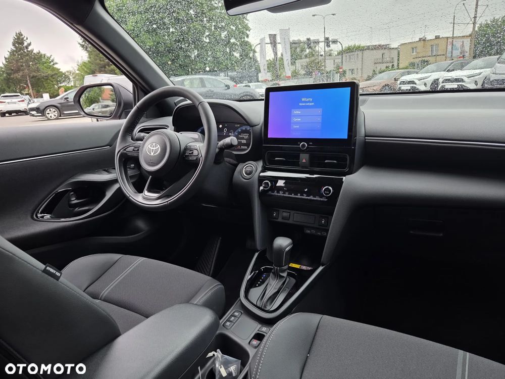 Toyota Yaris Cross Hybrid 1.5 Executive - 13