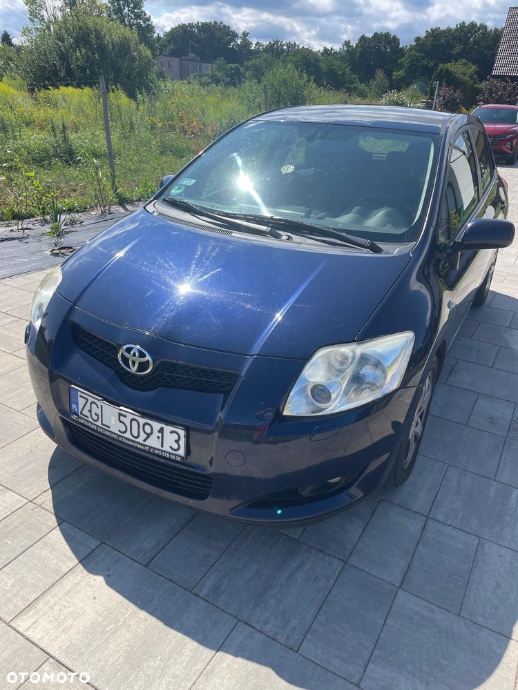 Toyota Auris 2.0 D-4D Luna - 1