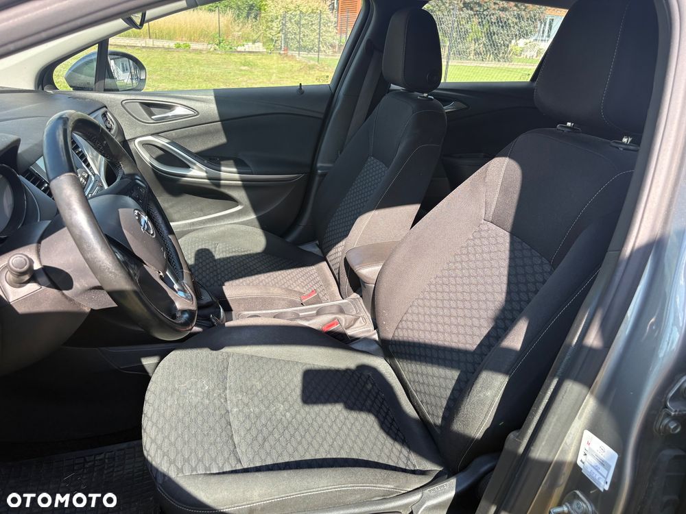 Opel Astra 1.4 Turbo Edition - 12