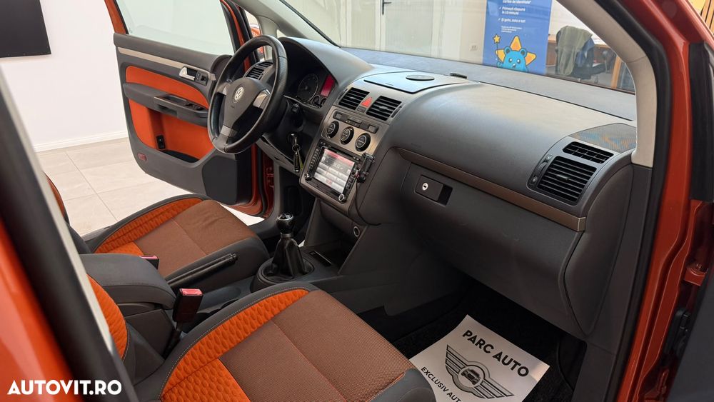 Volkswagen Touran 1.4 TSI Cross - 18