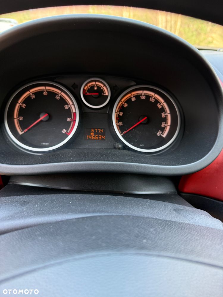 Opel Corsa 1.4 16V Enjoy - 8