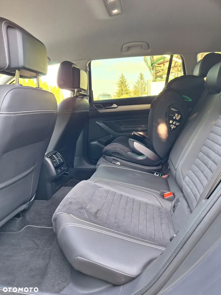 Volkswagen Passat 2.0 TDI SCR Elegance DSG - 10