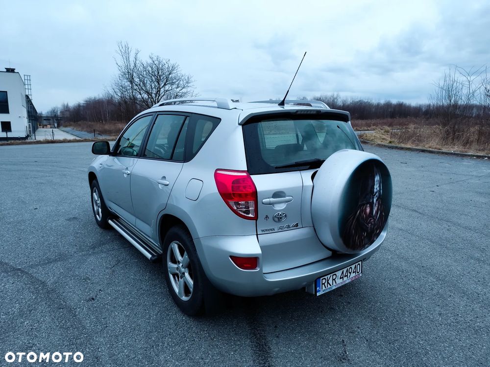 Toyota RAV4 2.2 D-4D Luna - 4