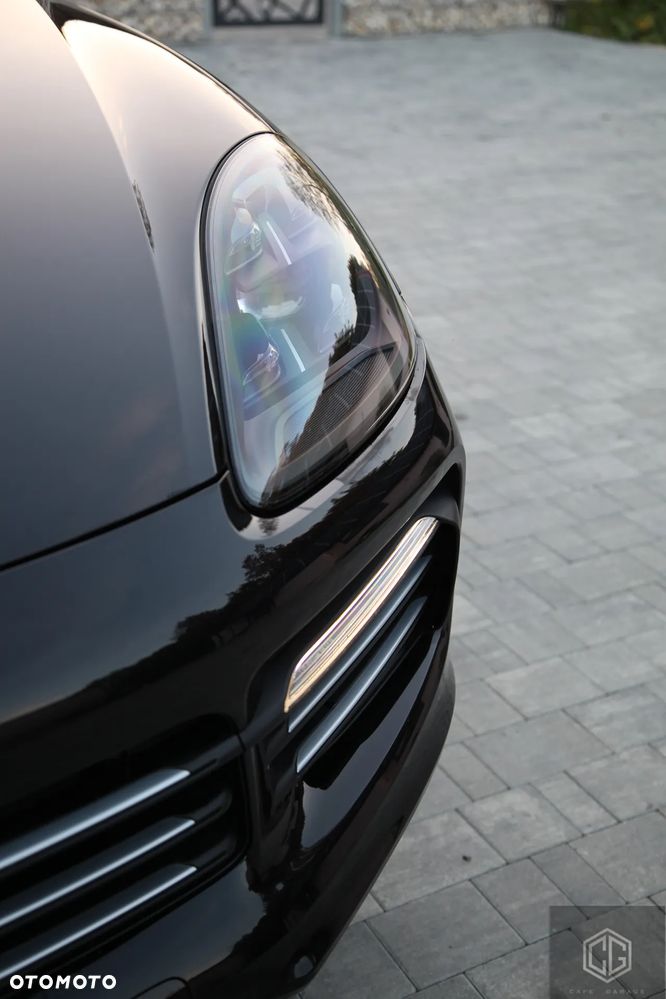 Porsche Cayenne - 5