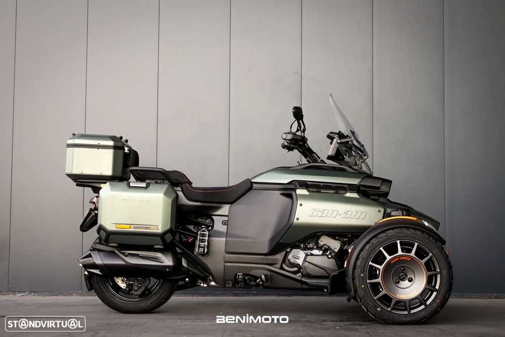 Can-Am Spyder RT Canyon Redrock - 8