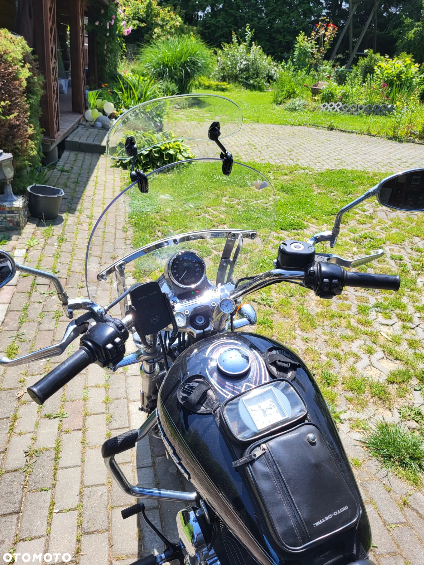 Harley-Davidson Sportster Custom 1200C - 7