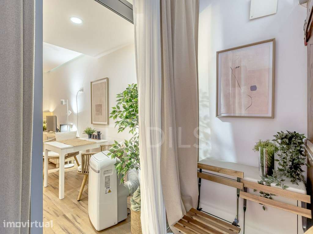 Apartamento T1 convertido em dois estúdios no Cais do Sodré - Grande imagem: 5/20