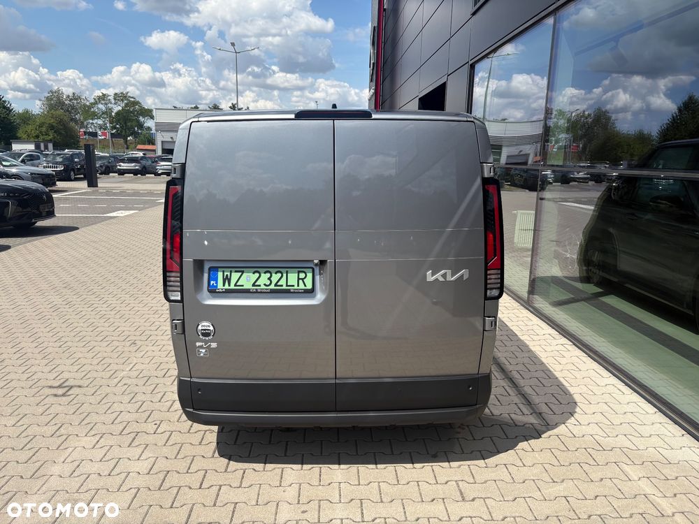 Kia Pv5 - 7