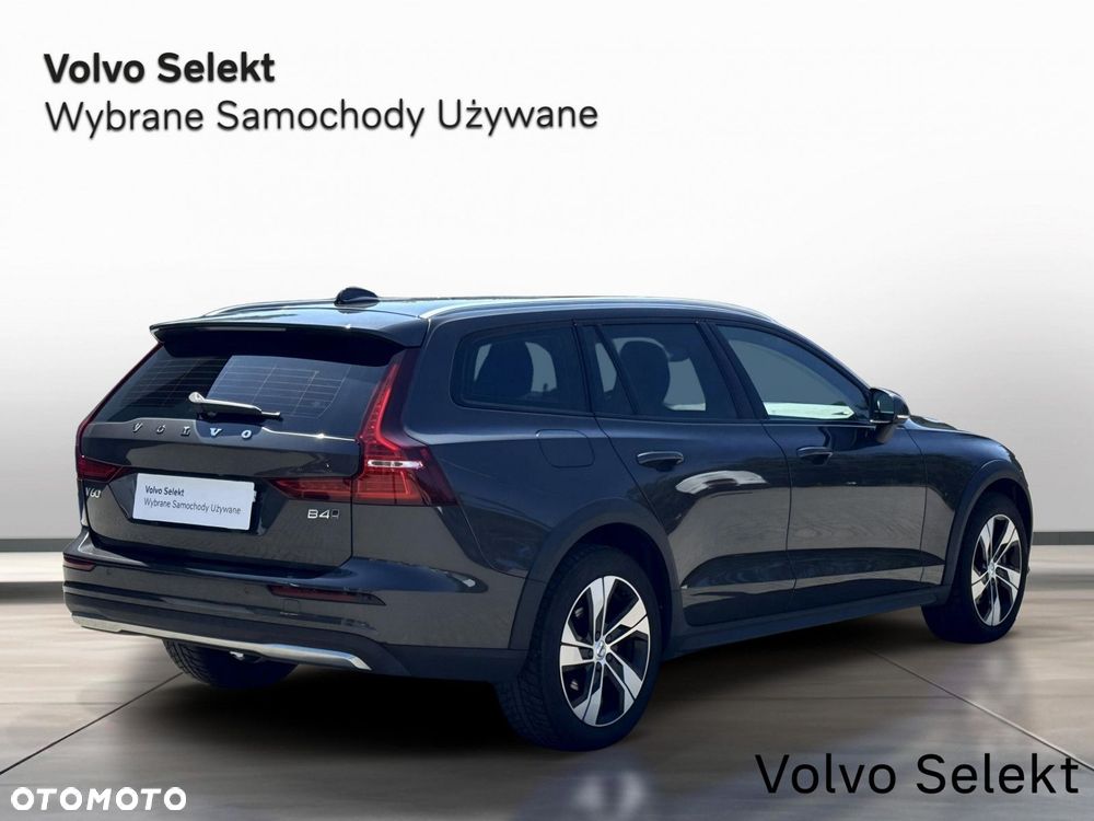 Volvo V60 Cross Country - 6