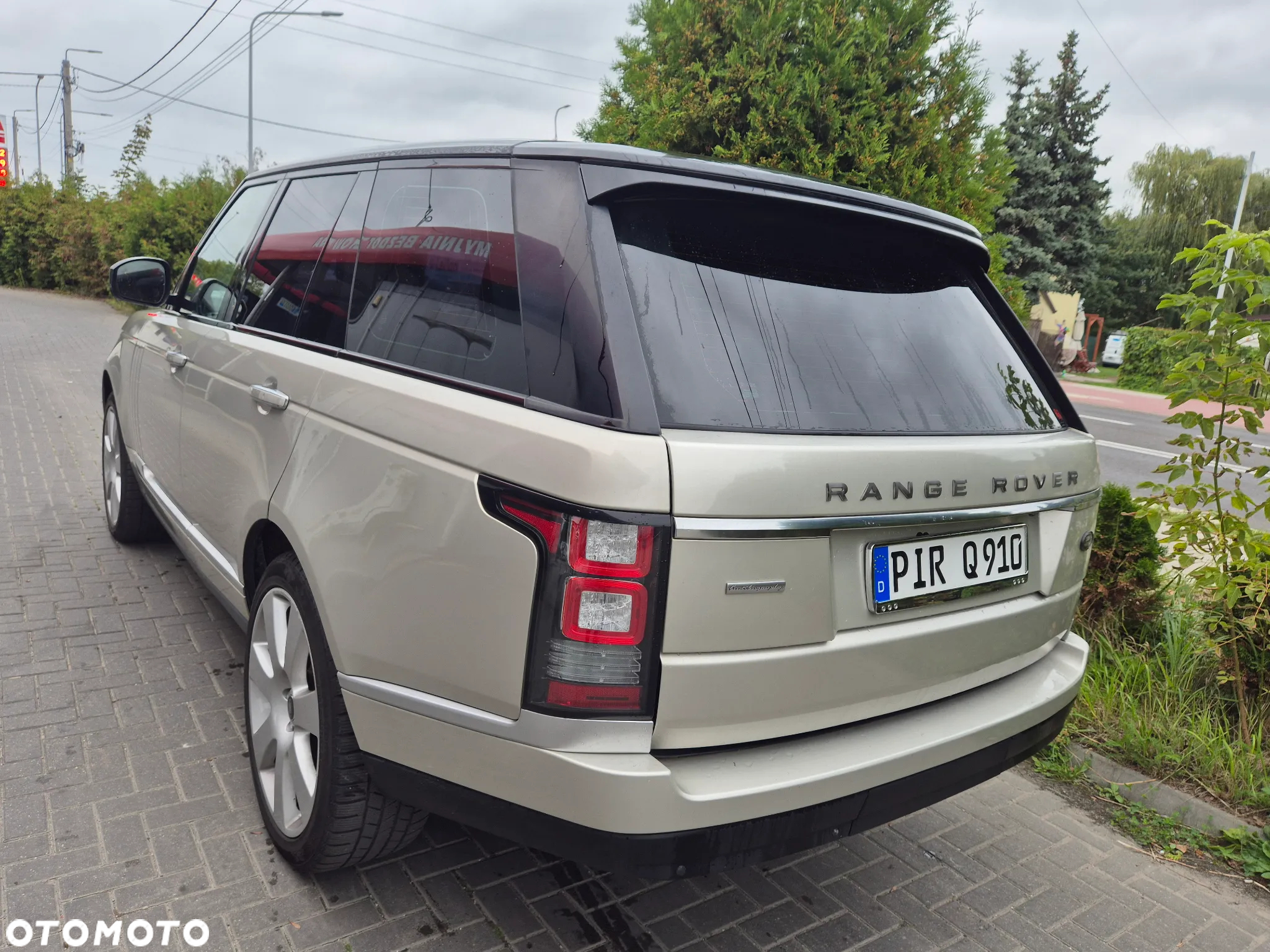 Land Rover Range Rover 4.4SD V8 LWB Vogue - 9