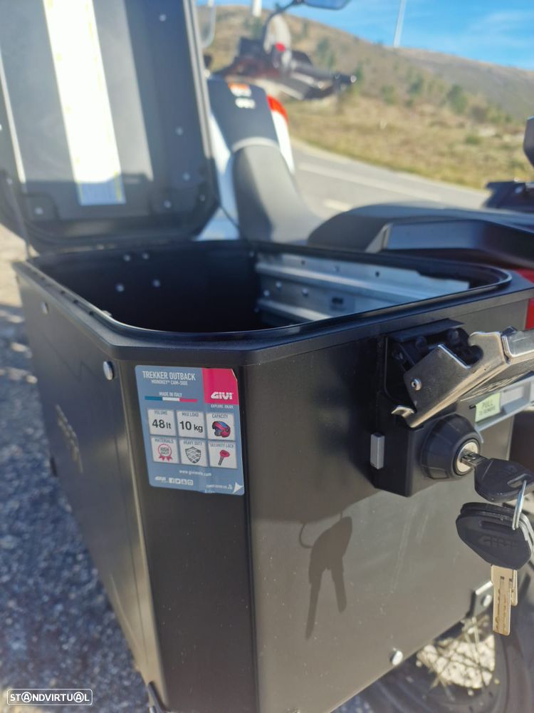 Suzuki DL 1050 XT - 9