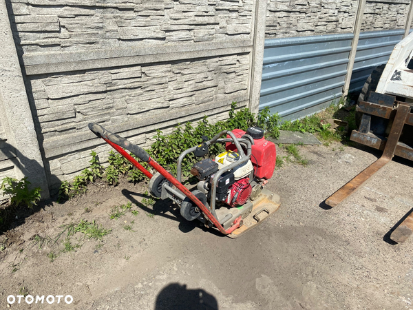 Zageszczarka gruntu belle 90kg 2015r Wacker ubijarka Honda
