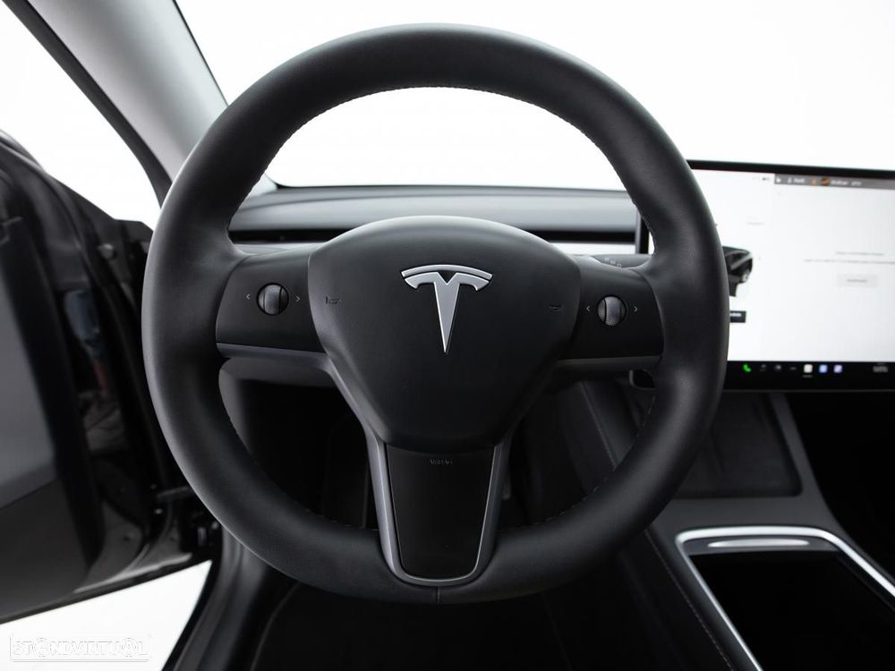 Tesla Model Y Long Range Dual Motor AWD - 21