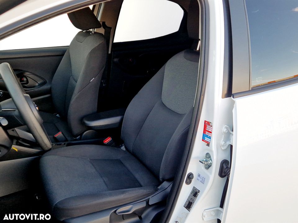Toyota Yaris - 10