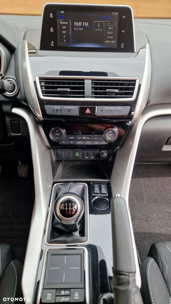 Mitsubishi Eclipse Cross - 28