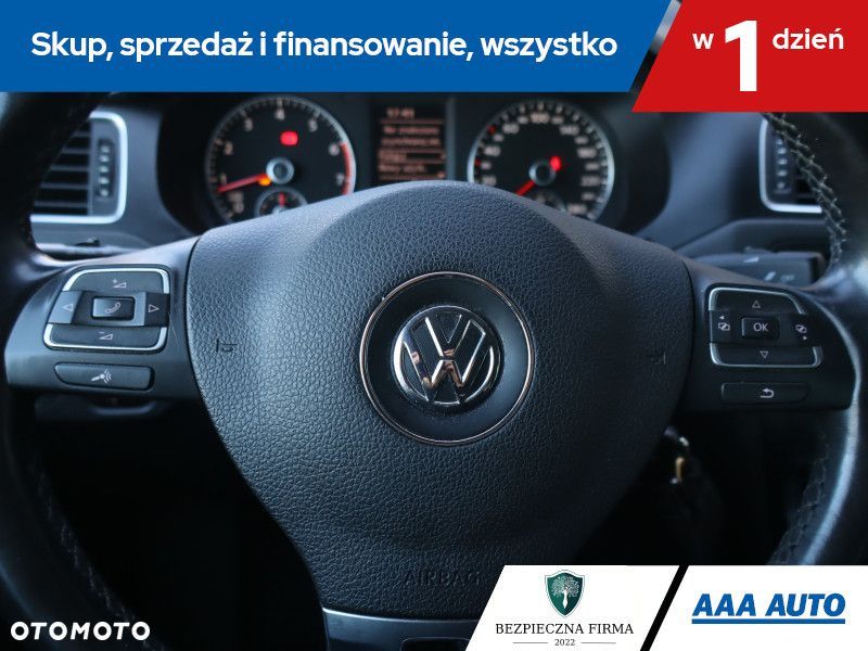 Volkswagen Jetta - 17
