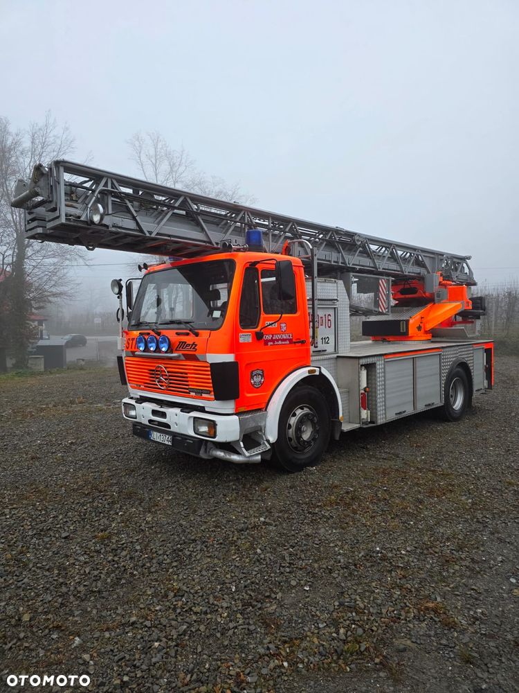Mercedes-Benz 1422 - 1