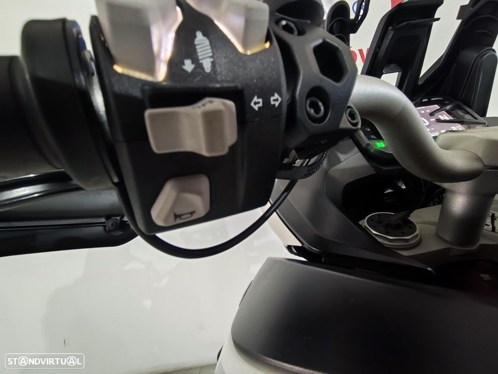 Ducati Multistrada 950 S  GP White - 12