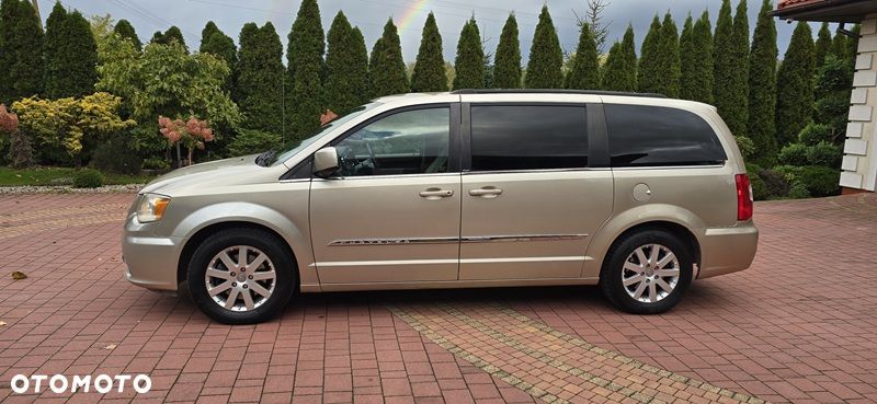 Chrysler Town & Country 3.6 Limited - 17