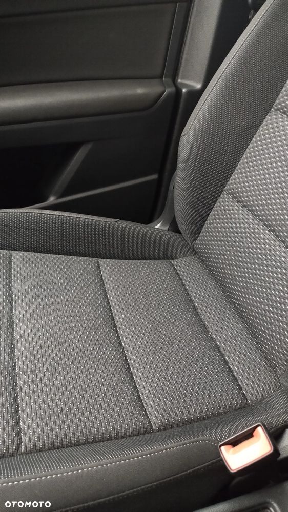 Volkswagen Touran 2.0 TDI SCR (BlueMotion Technology) DSG SOUND - 26