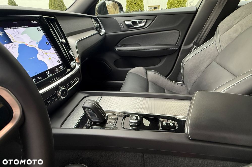 Volvo V60 B4 D Geartronic RDesign - 19