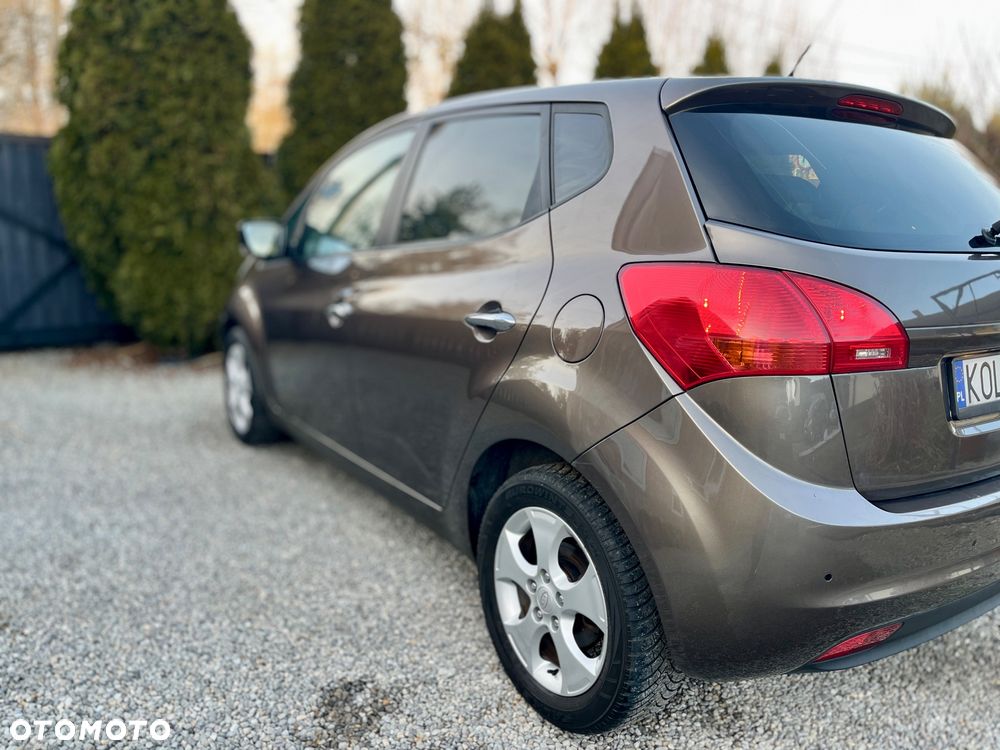 Kia Venga - 9