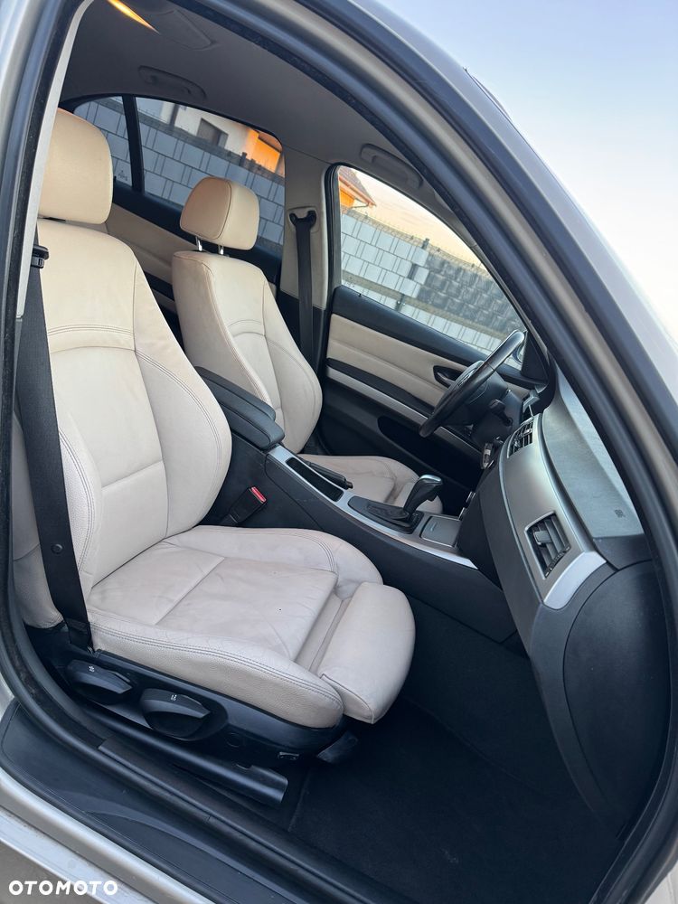 BMW Seria 3 320i Edition Exclusive - 21