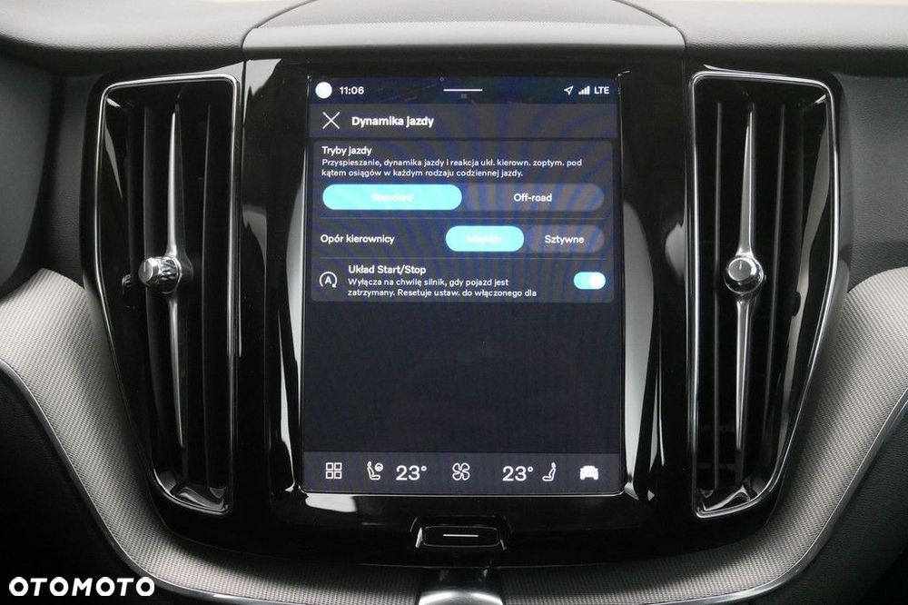 Volvo XC 60 B5 B AWD Plus Bright - 24