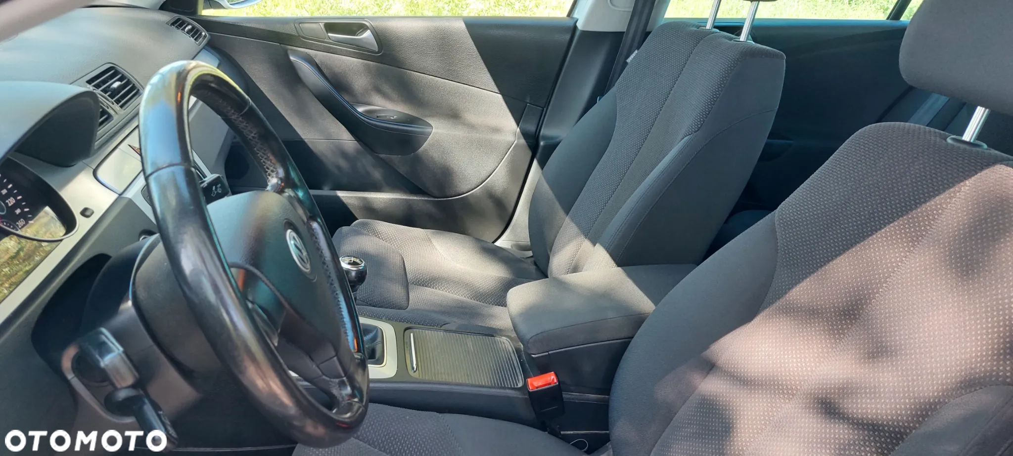 Volkswagen Passat 1.4 TSI BMT Comfortline - 19