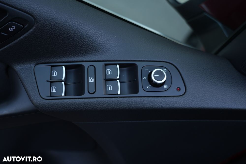 Volkswagen Tiguan 2.0 TDI DPF 4Motion BlueMotion Technology DSG Lounge Track & Style - 28