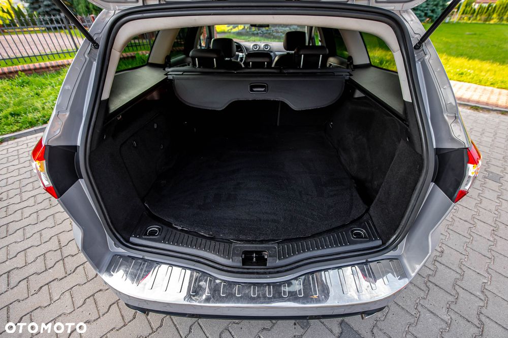 Ford Mondeo 2.0 SCTi Ghia - 35