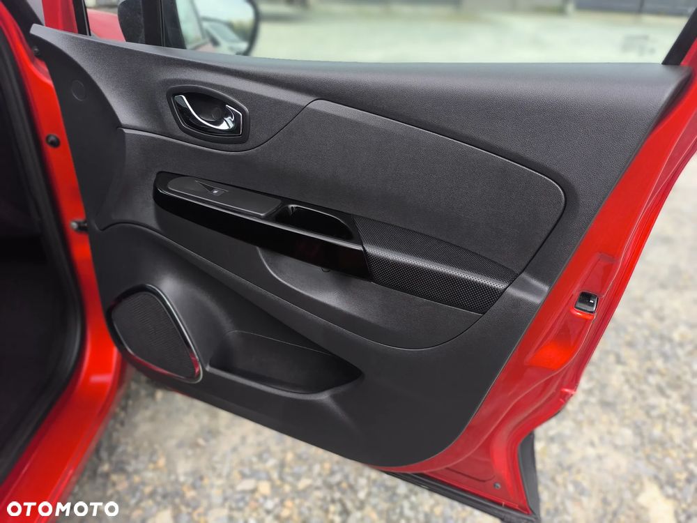 Renault Captur 1.2 Energy TCe XMOD EDC EU6 - 29